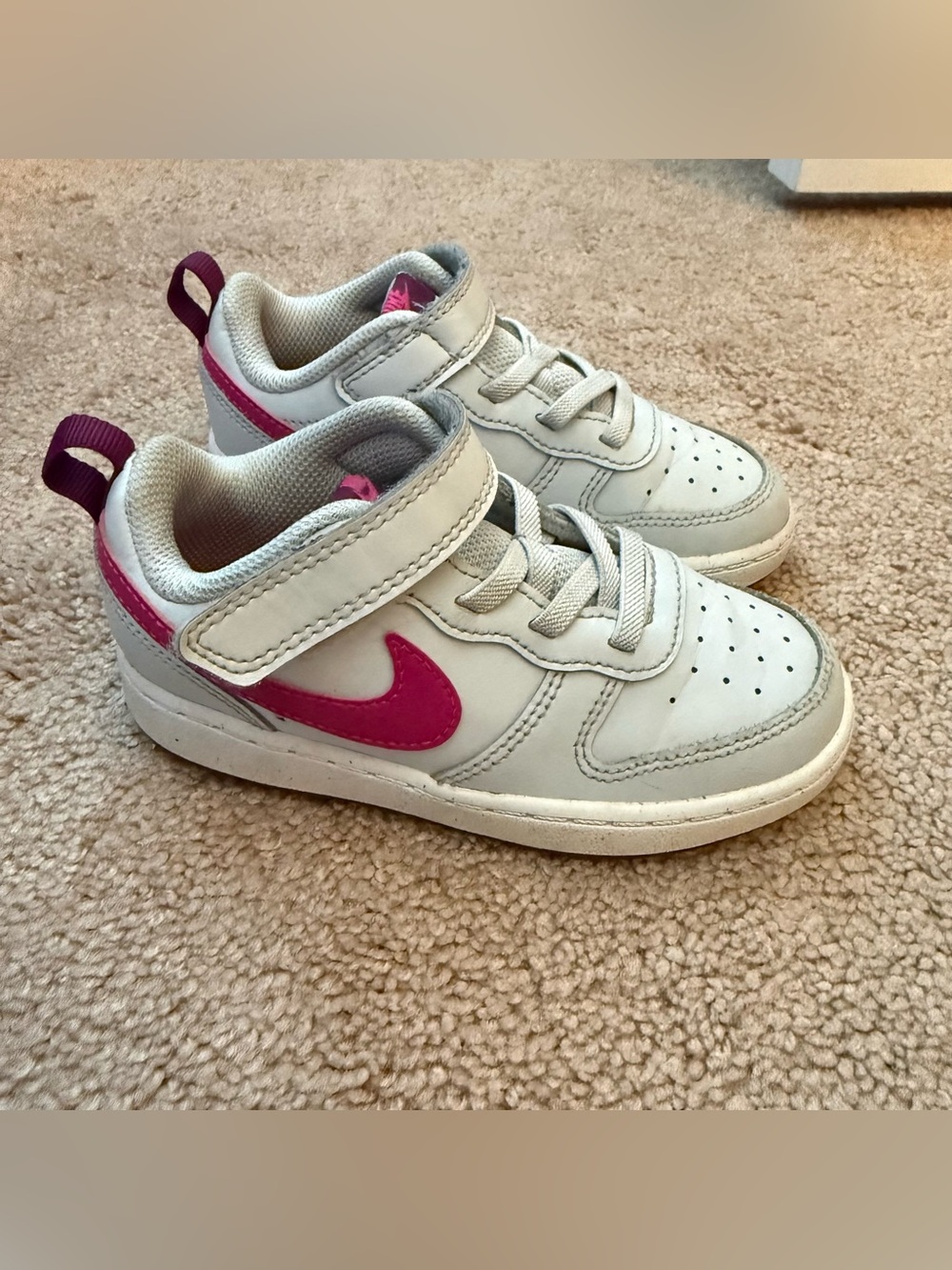 Toddler Nike Kids White Sneaker with Pink Swoosh - Comfortable Fit (Size 9C)